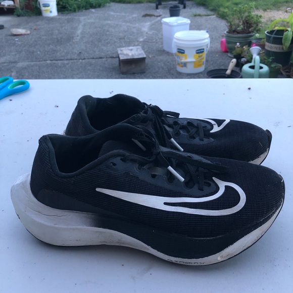 Nike Zoom Fly 5 DM8968-001 Men’s Black White Sneakers Size 7.5 - Picture 1 of 14